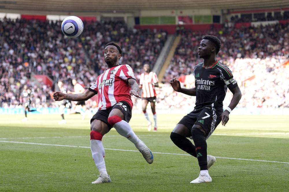 梅西夺冠后发动态庆祝！始终强调团队！还感谢工作人员和管理层！